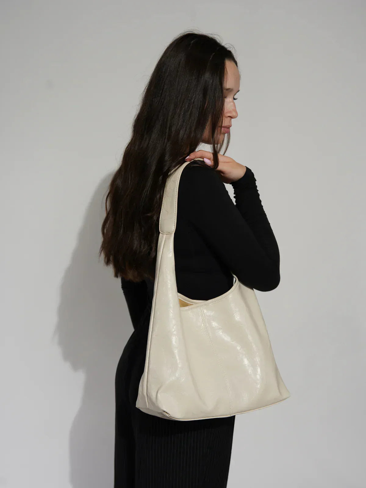 Levora Essential Tas